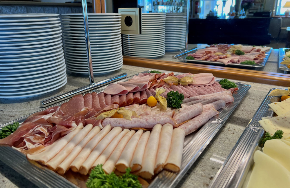 Frühstück mit Meerblick im Panorama Restaurant Lohme Rügen 1